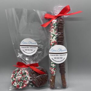 SWEET TREAT! Chocolate Covered Oreos and Pretzel Rods